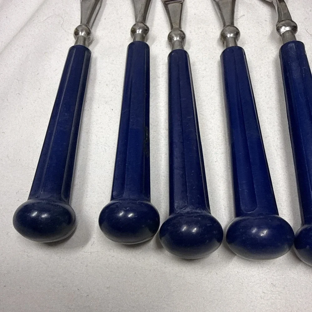 Flatware,Oxford Hall 4 Forks 1 Spoon 4 Knifes Blue Handle Stainless Japan VTG.